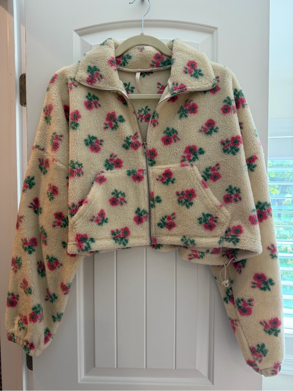 nothing fits but floral fleece crop jacket